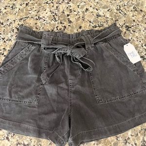 High rise pull on shorts